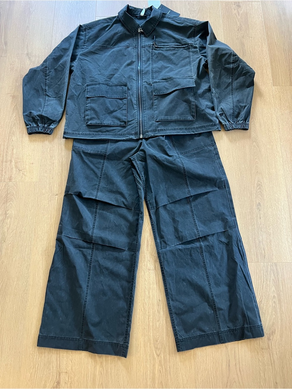 Men’s Fabletics Anywhere Black Wash Utility Two-Piece Jacket and Pants Set New